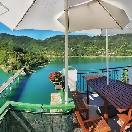 La Terrazza Sul Turano * Castel di Tora