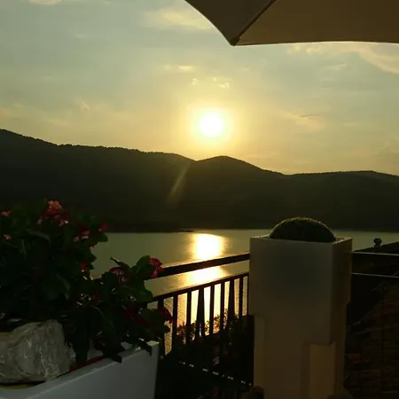 La Terrazza Sul Turano 펜션 *
