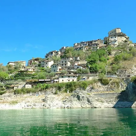 Feriehus La Terrazza Sul Turano Castel di Tora